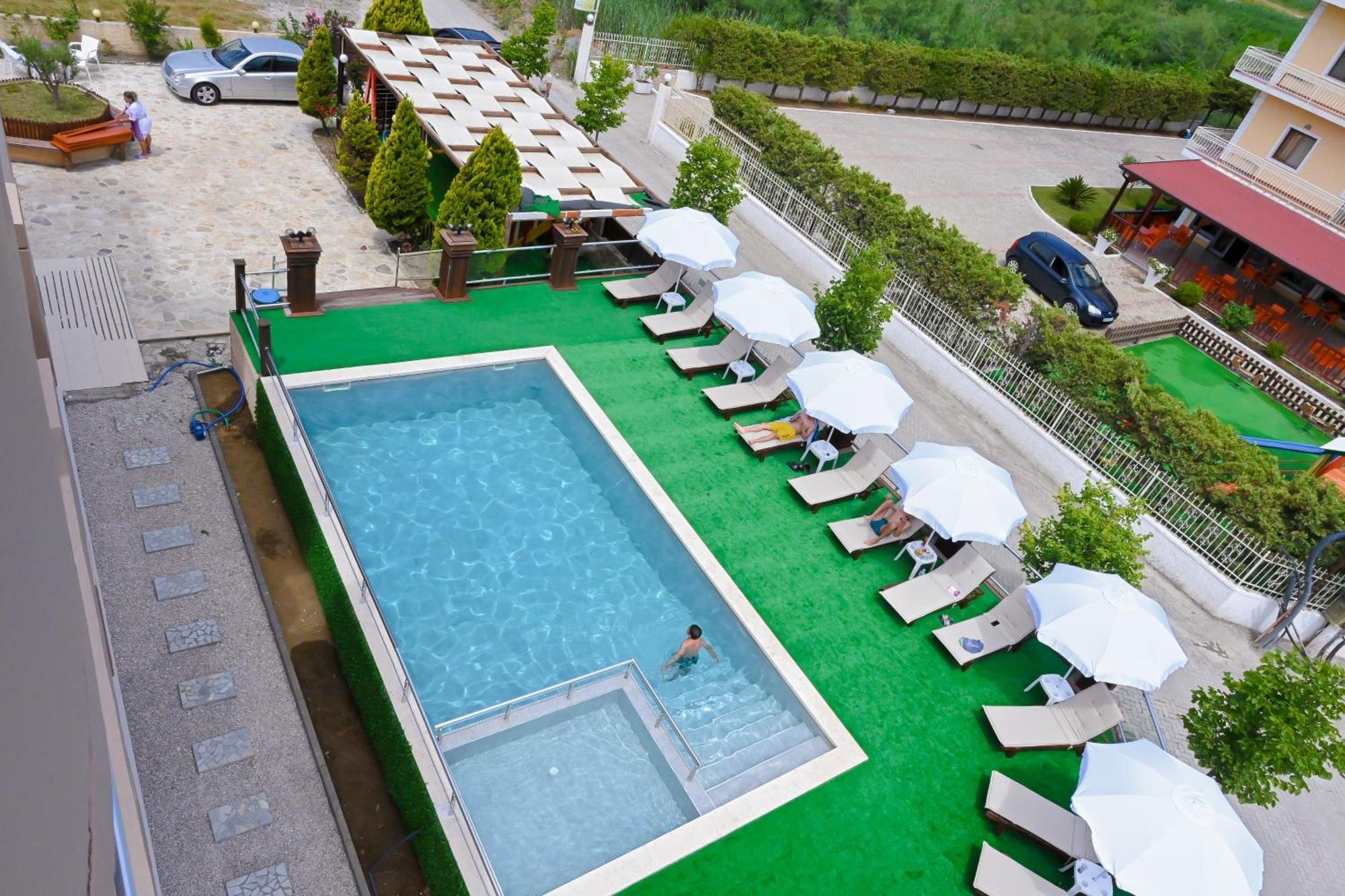 Hotel Kriti Max , Shengjin Shëngjin Exteriér fotografie